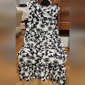 Black and White Floral Women's Skirt